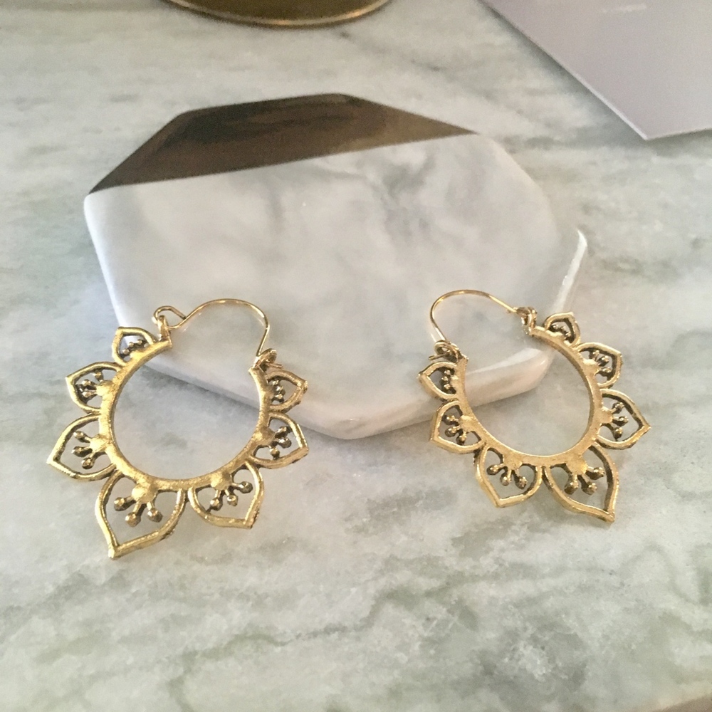 Fire Flower Boho Gypsy Aged Gold Earrings - Picture 6 of 6